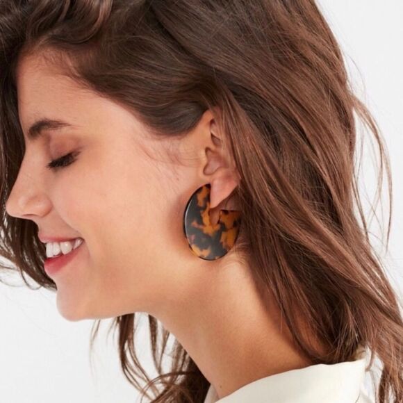 Faux Tortoise Shell Earrings - Picture 1 of 4